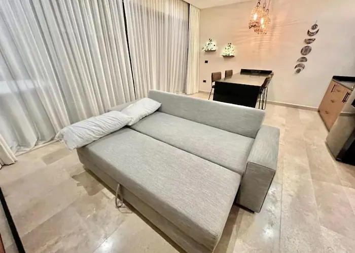 Sky K104 Hotel 5*