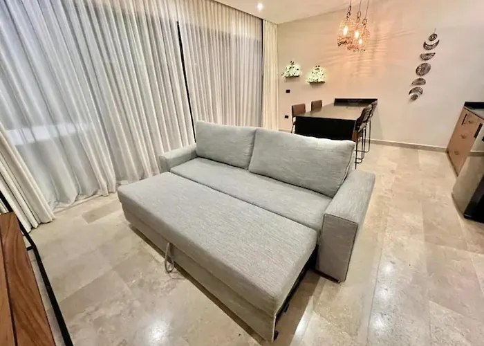 Sky K104 Hotel 5*